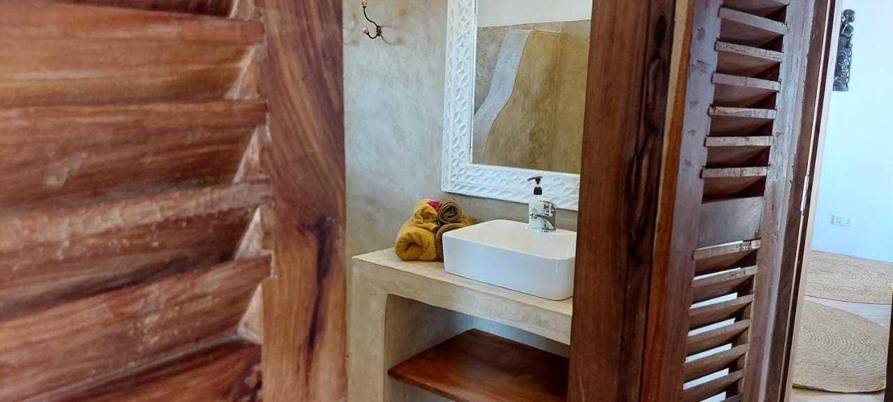Moyo Top Floor Apartment Làng Làng Pwani Mchangani Ngoại thất bức ảnh